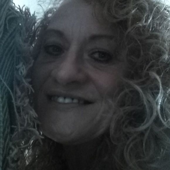 Meet your Posher, Shelley - Picture 1 of 1